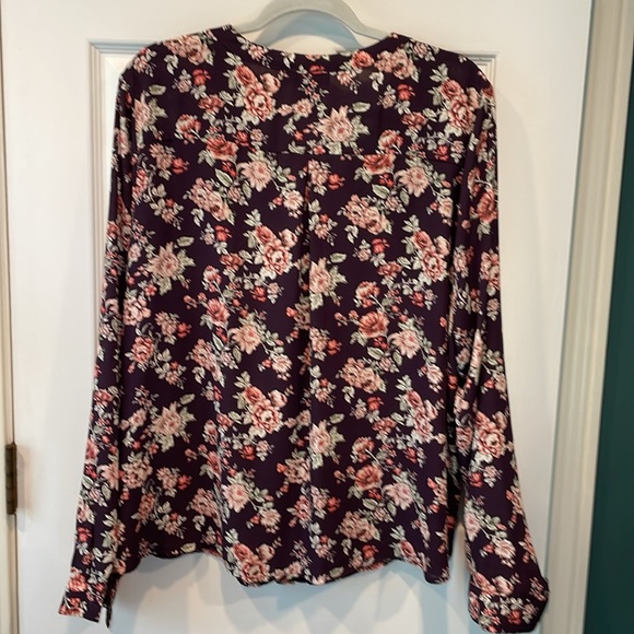 Forever 21 floral blouse - Picture 5 of 5